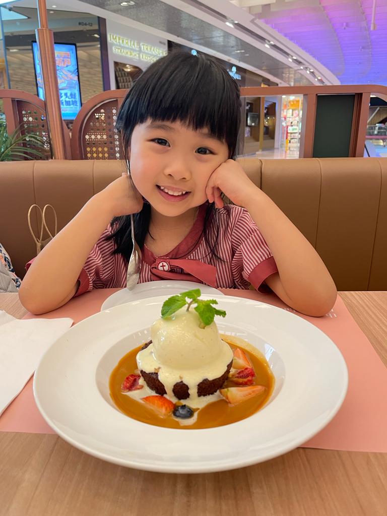 Zhi Xuan, Colette Chye